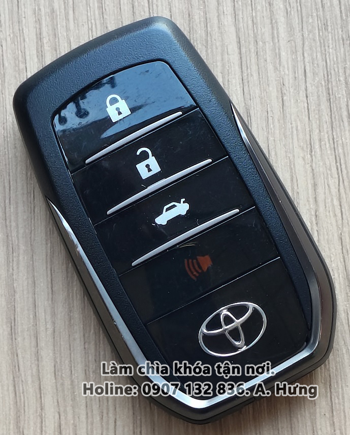 Chìa Khóa Toyota Fortuner 