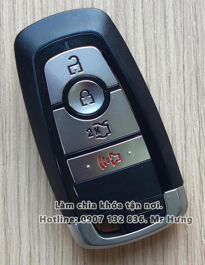 Chìa Khóa Ford Everest