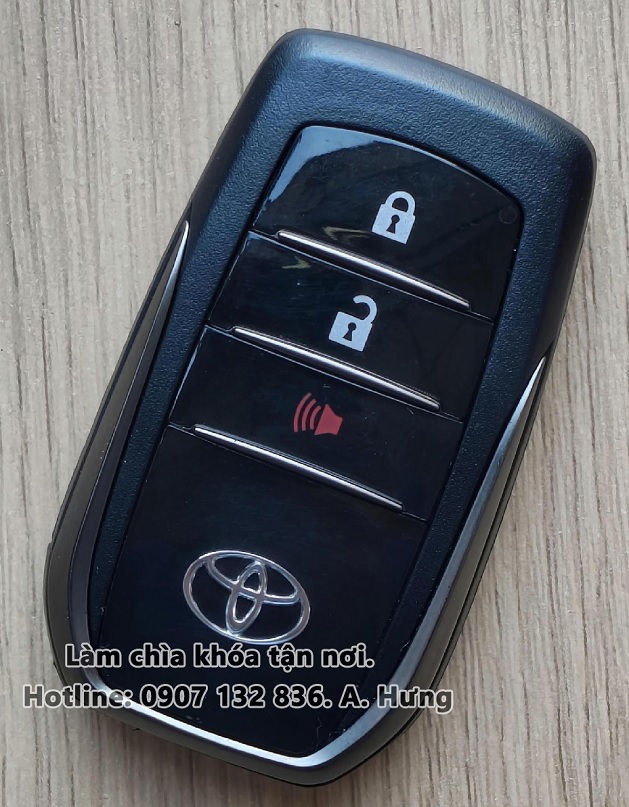 Chìa Khóa Toyota Fortuner 