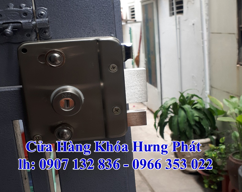 RÁP KHÓA CỔNG NEO V88 THEO YÊU CẦU