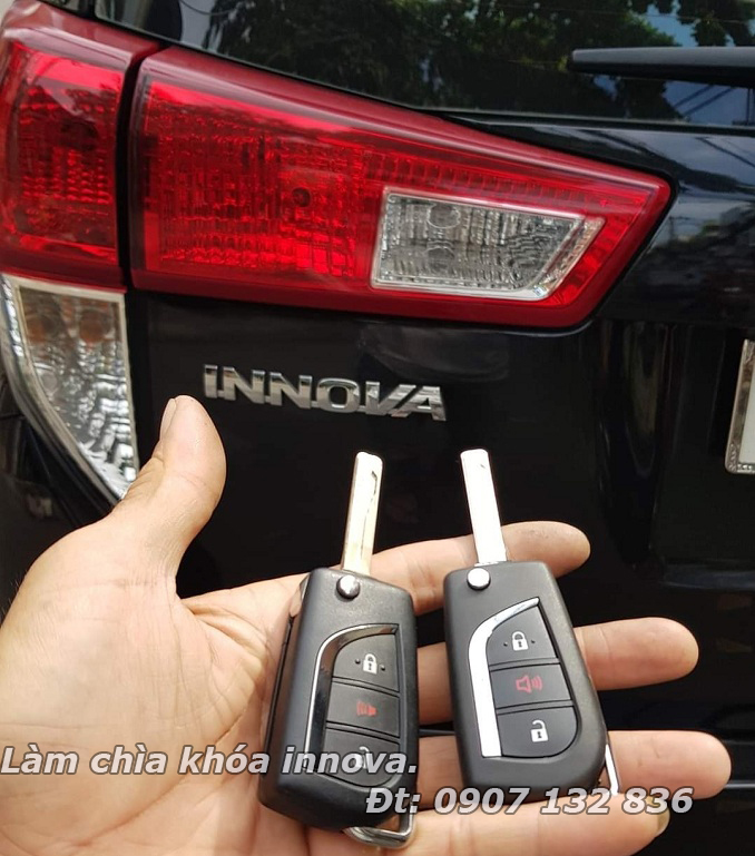 CHÌA KHÓA INNOVA VENTURER 