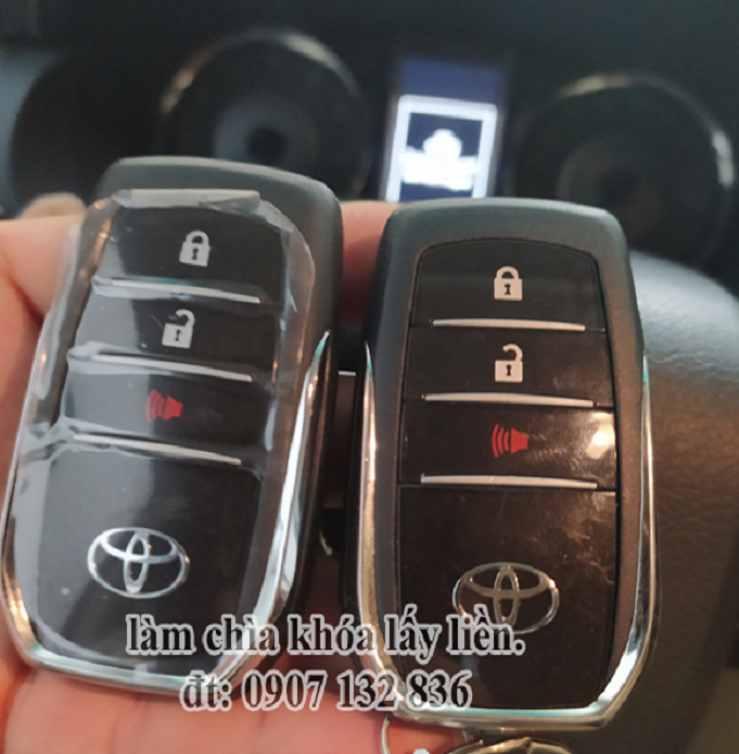 CHÌA KHÓA SMARTKEY TOYOTA HILUX - FORTUNER