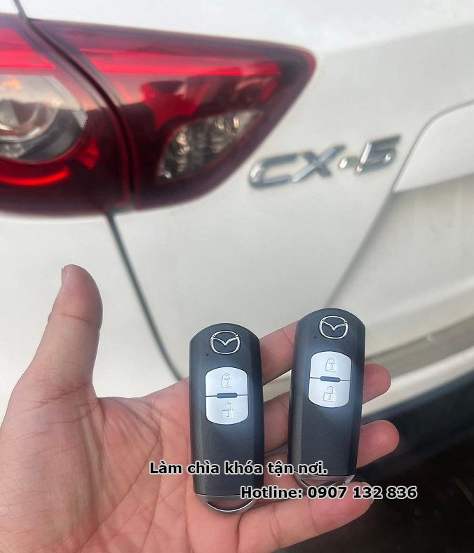 Chìa Khóa Smartkey Mazda2 Sport  