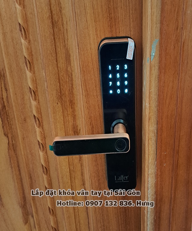 Lắp Đặt Khóa Vân Tay Cửa Gỗ
